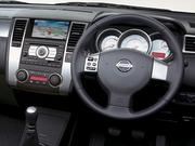 日産 ティーダ 4枚目