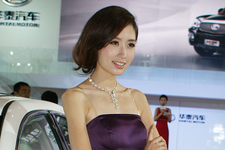 美脚全開！北京モーターショー2012 美人コンパニオン画像ギャラリー