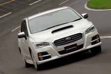 スバル「レヴォーグ」