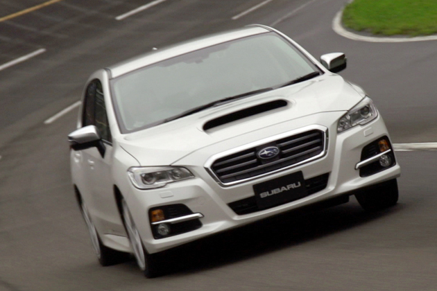 スバル「レヴォーグ」