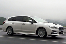 スバル「レヴォーグ」