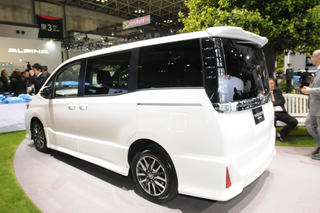 トヨタ新型「ヴォクシー」