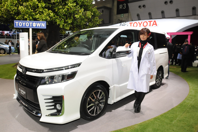 【綺麗な女医さんは好きですか？】安枝瞳の東京モーターショー診察中！【トヨタ編】