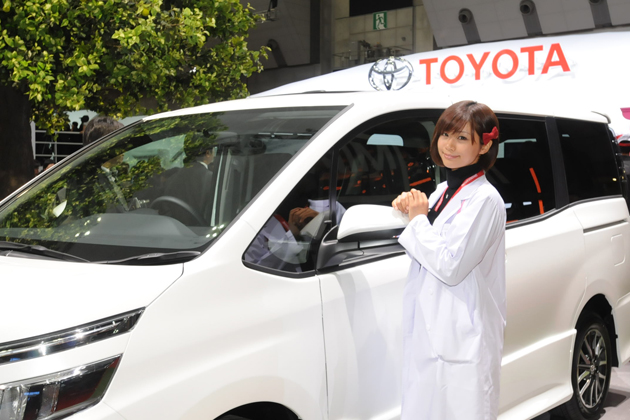 【綺麗な女医さんは好きですか？】安枝瞳の東京モーターショー診察中！【トヨタ編】