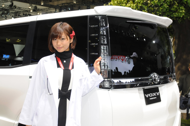 【綺麗な女医さんは好きですか？】安枝瞳の東京モーターショー診察中！【トヨタ編】