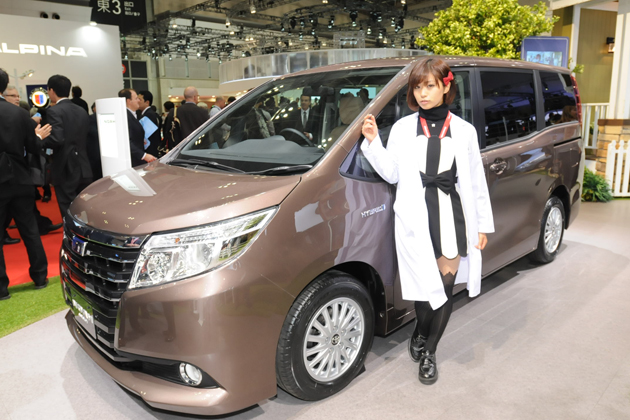 【綺麗な女医さんは好きですか？】安枝瞳の東京モーターショー診察中！【トヨタ編】