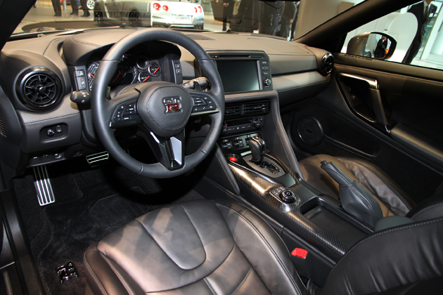今夏発売予定の新型「GT R」2017年モデルが、今なら日産 グローバル本社ギャラリーで見れる! 画像28 新型車
