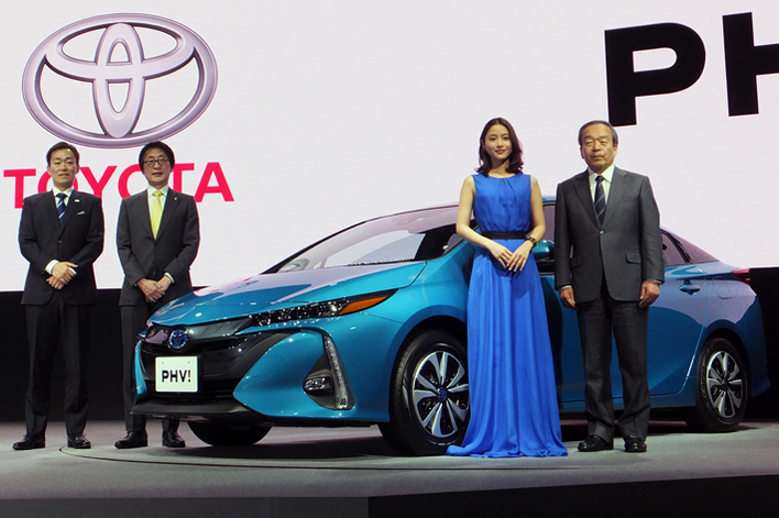 新型プリウスPHV CMキャラクター 石原さとみさん(トヨタ 新型プリウスPHV 発表会)