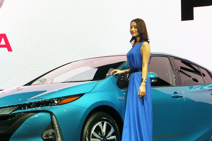 新型プリウスPHV CMキャラクター 石原さとみさん(トヨタ 新型プリウスPHV 発表会)